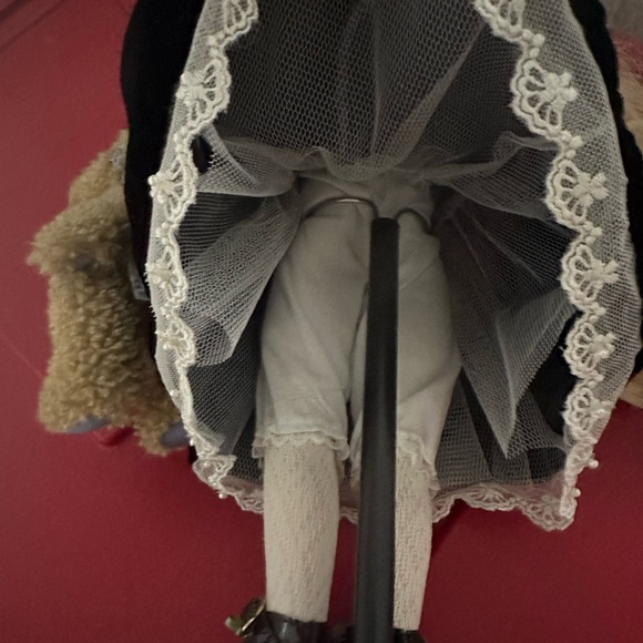 Victorian Collection Limited Edition Porcelain Doll 1998 - Picture 4 of 6